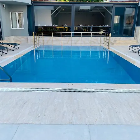 Hotel Q Business 2*